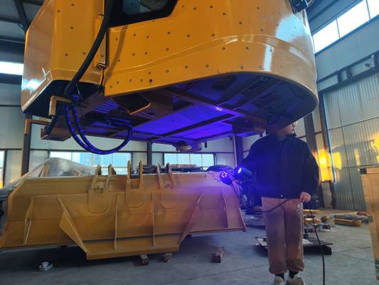 INSVISION AlphaScan Scanning an excavator