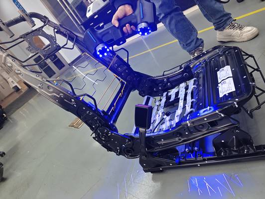 INSVISION AlphaScan Scanning a car seat