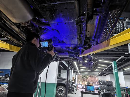 INSVISION AlphaScan Scanning a cast automotive underbody component