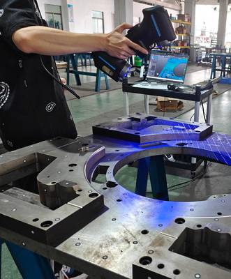 INSVISION AlphaScan Scanning a casting